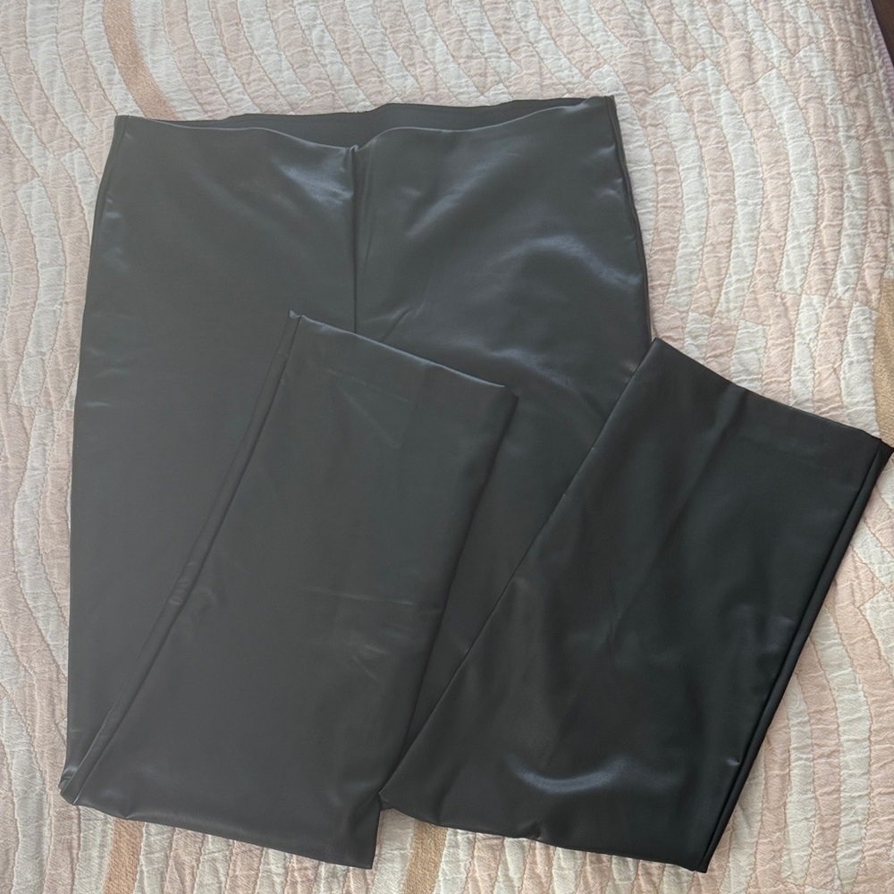 The Limited Black Pull-On Straight Ankle Pants